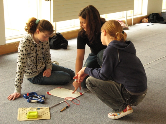 2D survey using datum offset and trilateration